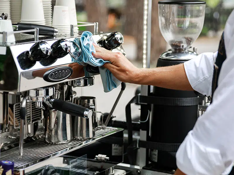 que-es-el-mantenimiento-de-la-maquina-de-espresso-lee